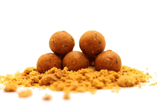 Bouillette HOT-PINA PandP Baits – mélange fruité et épicé à l’ananas pour la pêche de la carpe